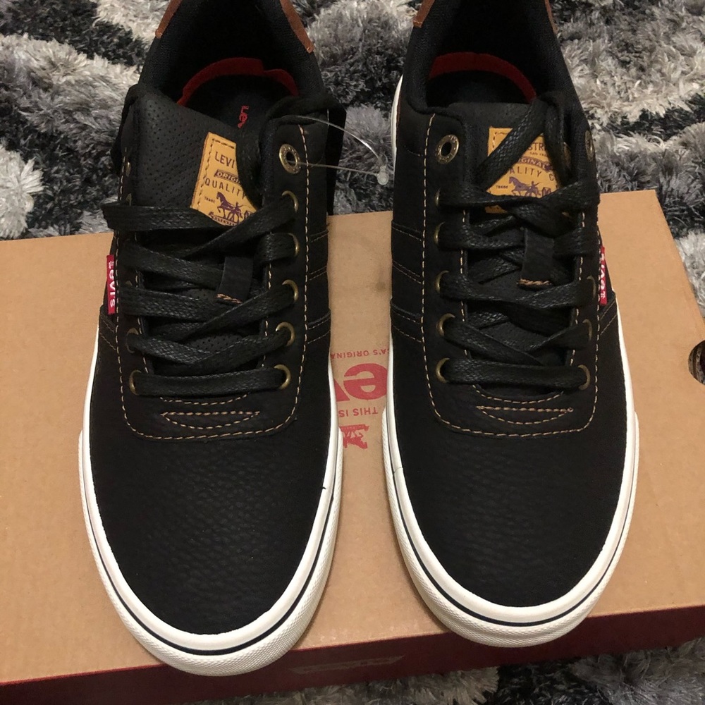 New shoes size 7